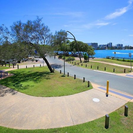 Golden Shores Unit 1 21 Landsborough Parade Apartment Caloundra Exterior photo