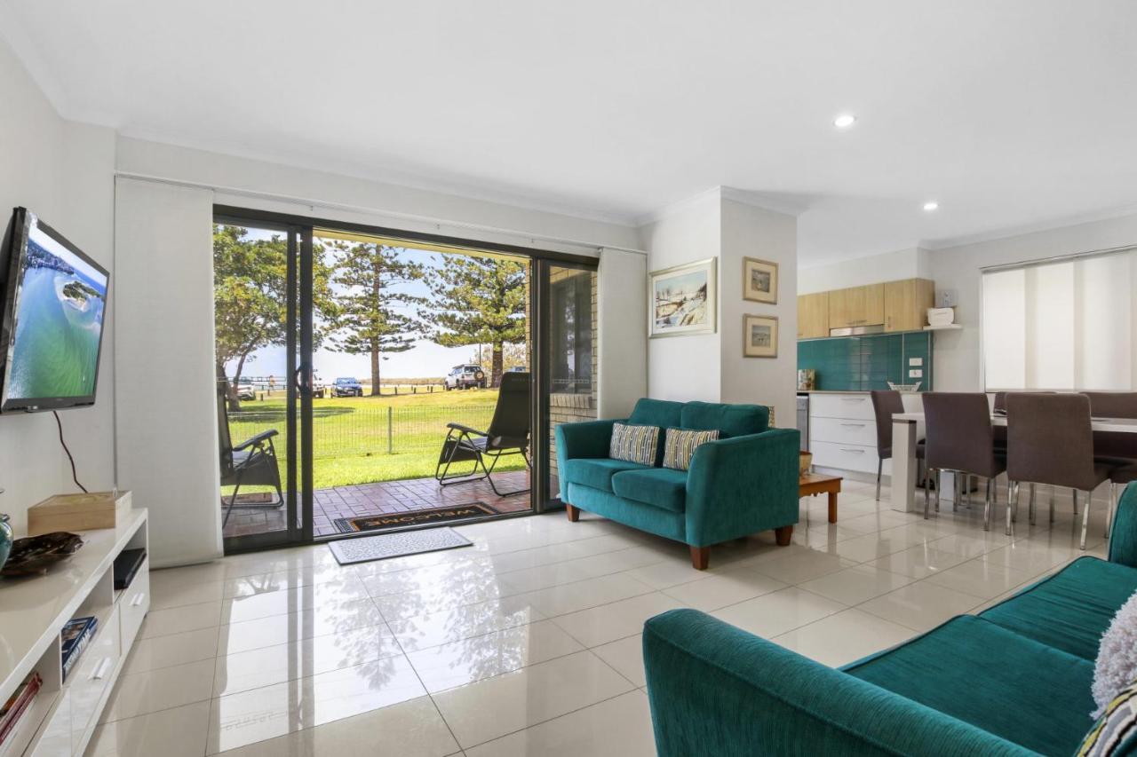 Golden Shores Unit 1 21 Landsborough Parade Apartment Caloundra Exterior photo